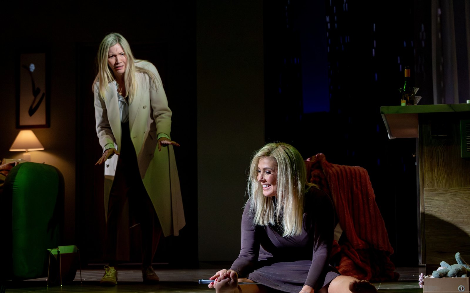 Lisa Faulkner and Kym Marsh in Single White Female