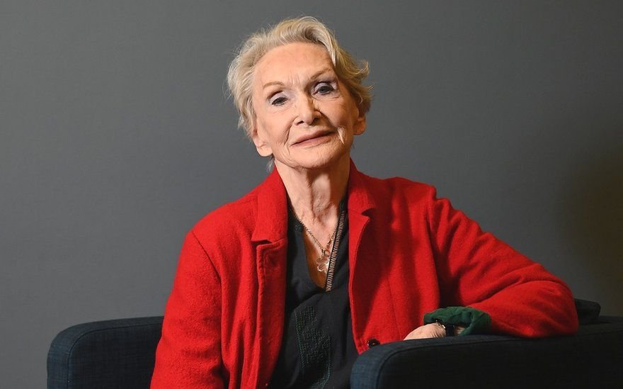 Sian Phillips